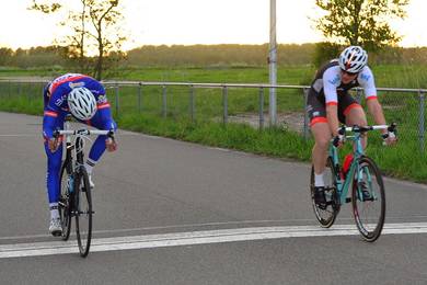 daan-switters-wint-bij-a-klasse-gp-diftar-nl-blue-bike-wilton